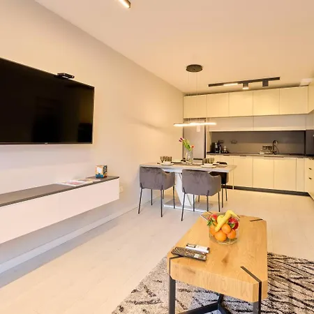 Scandinavian - Awarded Bldg - Downtown בית נופש